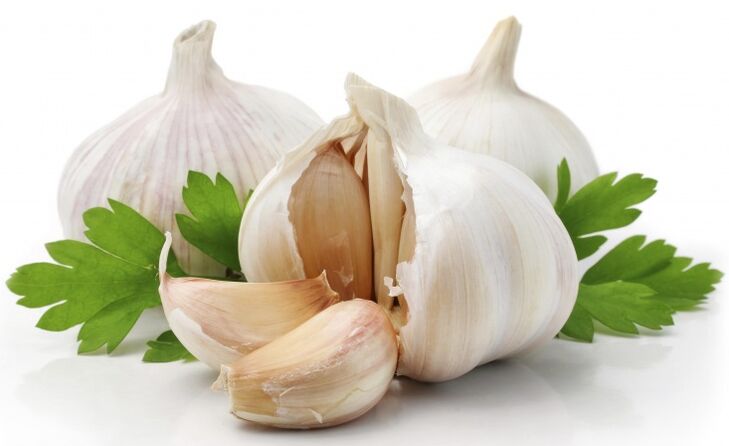 Tinctura de usturoi stimulează fluxul de sânge către penis